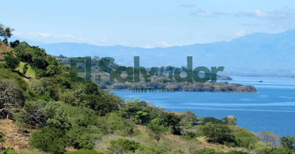 Best Time to Visit El Salvador: Month-by-Month Travel Guide
