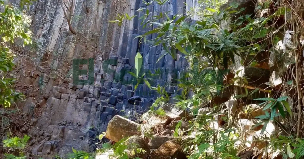 How the Basalt Formations at Los Tercios Were Made